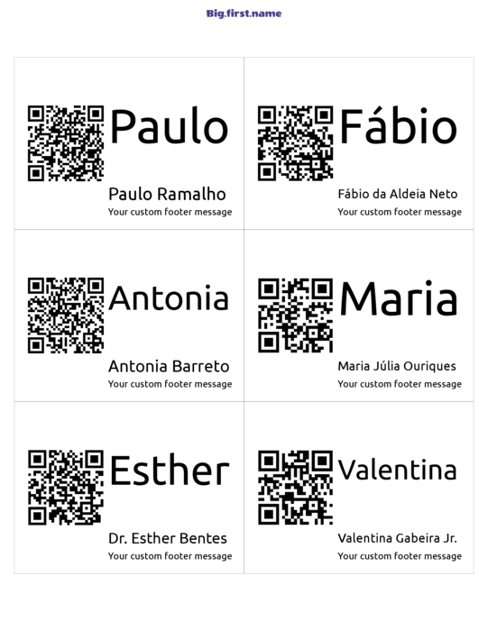 design de crachá com etiqueta de nome QR Code Grande